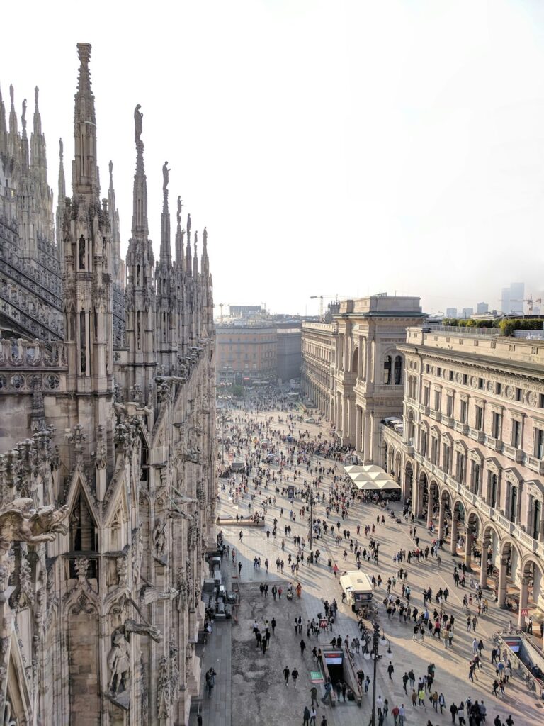 Piazza Duomo a Milano dall'alto